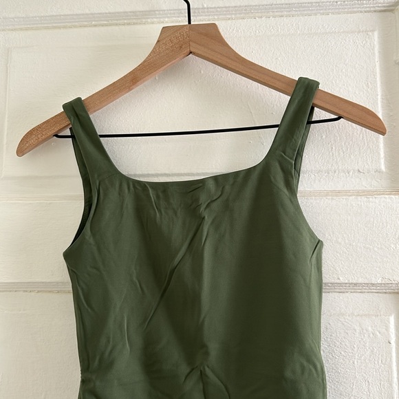 Aritzia Contour Bodysuit - Picture 3 of 11